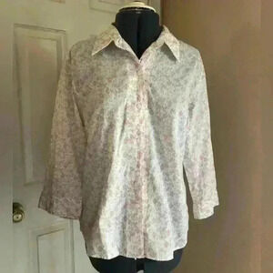 St John’s bay pink white cottagecore button down medium